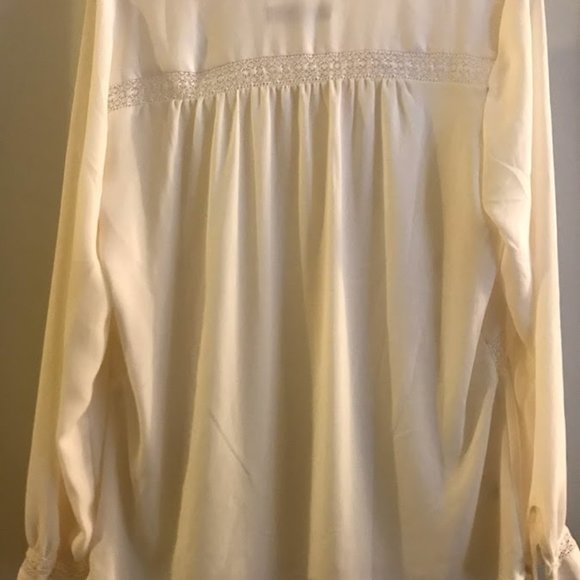 Cream blouse with lace details (M, Loft) - Picture 3 of 4